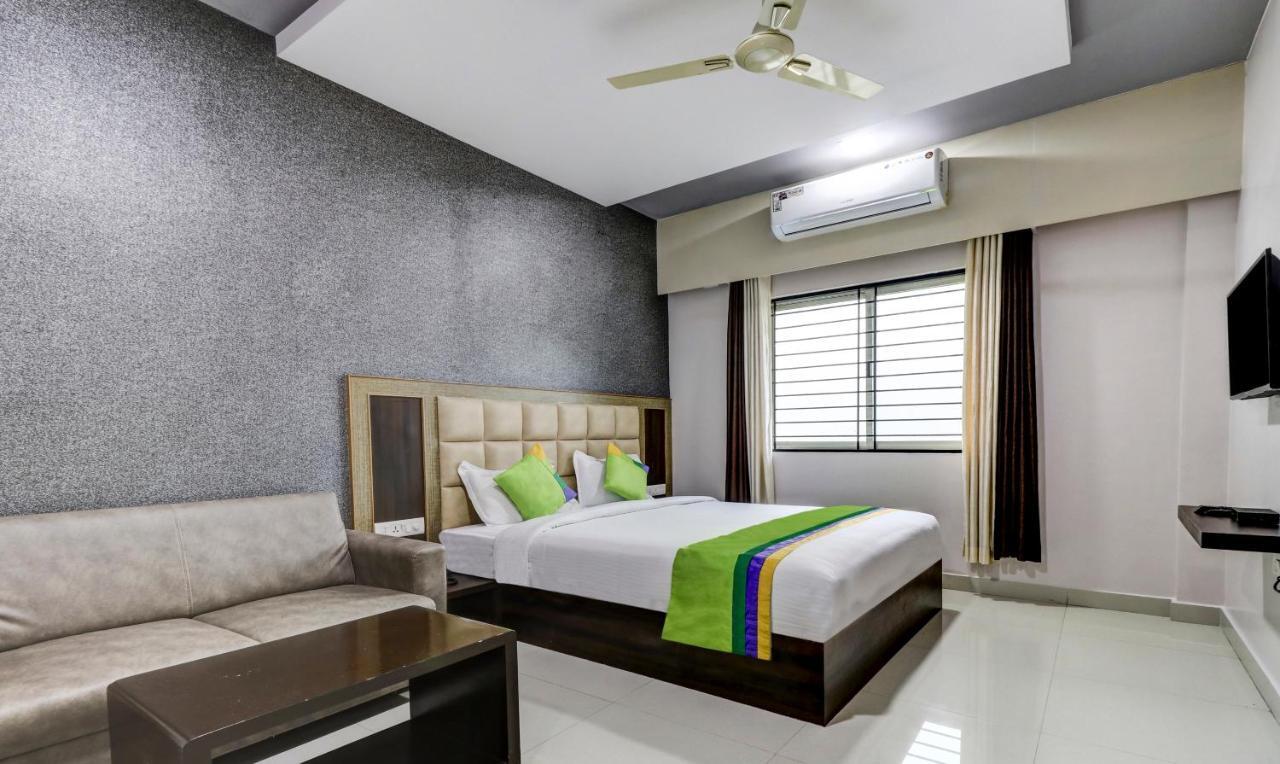 Treebo Sahara Suites 750 M From St Johns Medical College And Hospital Bengaluru Kültér fotó